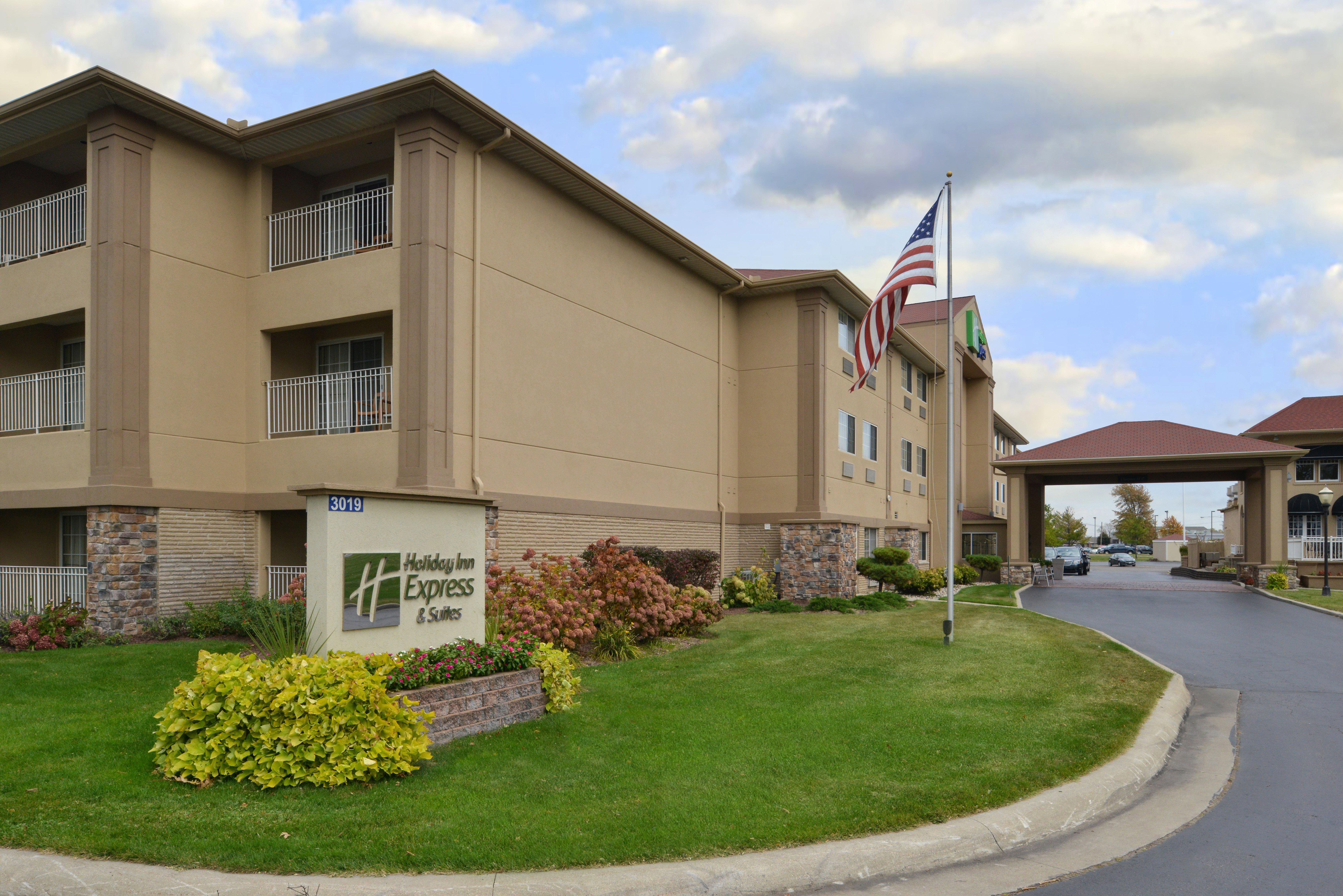 Holiday Inn Express Hotel & Suites-Saint Joseph By Ihg Exteriör bild